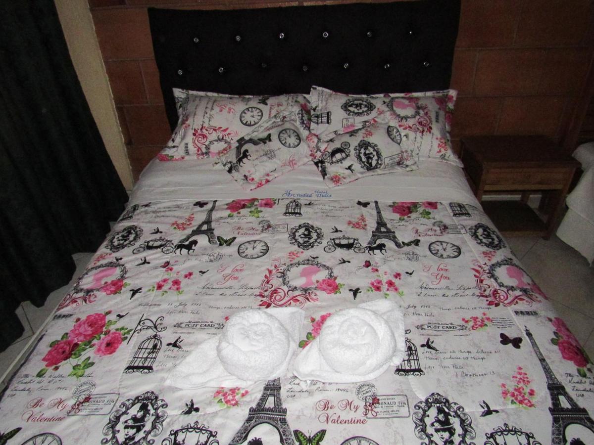 Hotel Ciudad Dulce Моникира Экстерьер фото